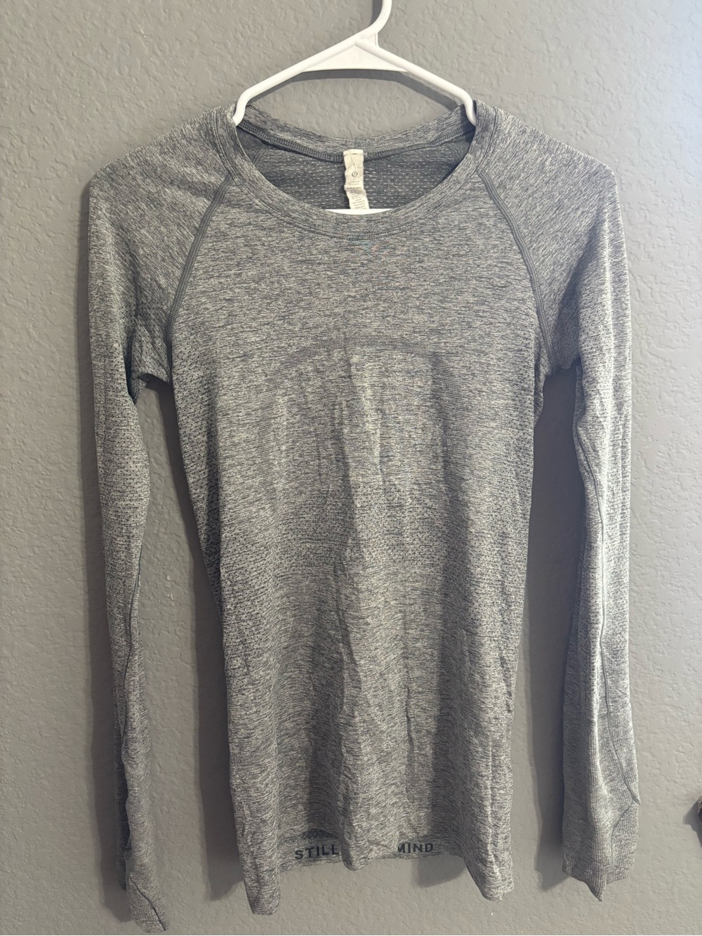 lululemon athletica Heathered Gray Long-Sleeve Top